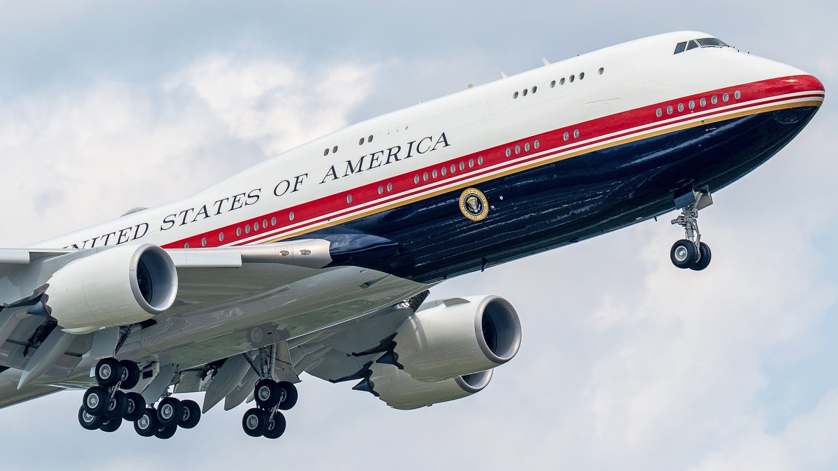 Details on L3Harris completing the 747-8i to VC-25B conversion in 10 months and the nature of the bridge aircraft program