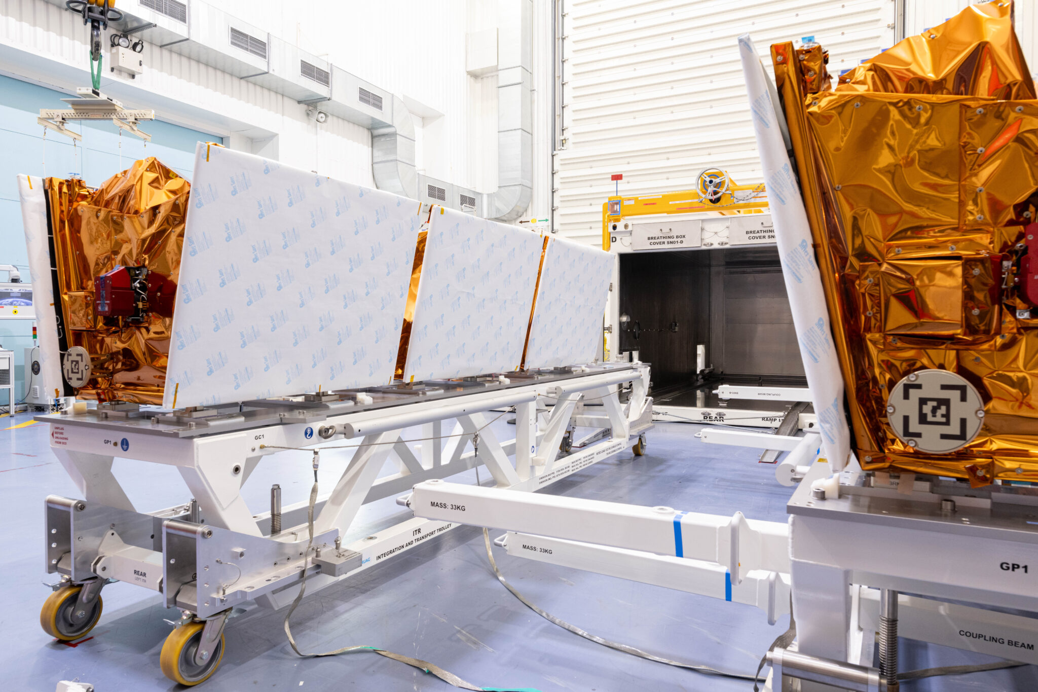 Press Release: Airbus delivers first batch of next-gen OneWeb satellites